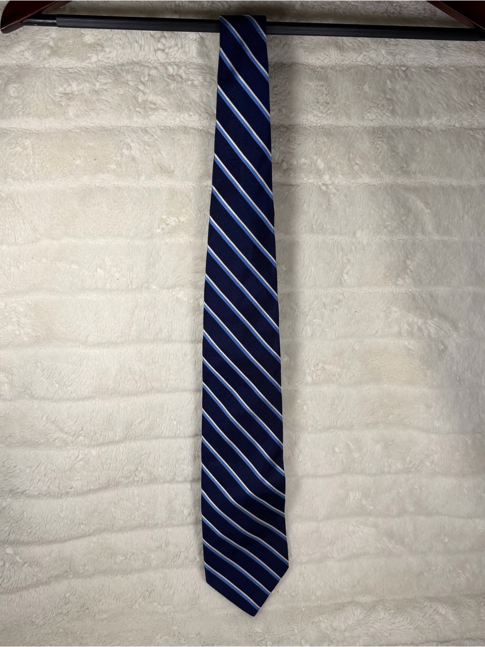 Brooks Brothers Makers collection silk repp stripe necktie navy white light blue